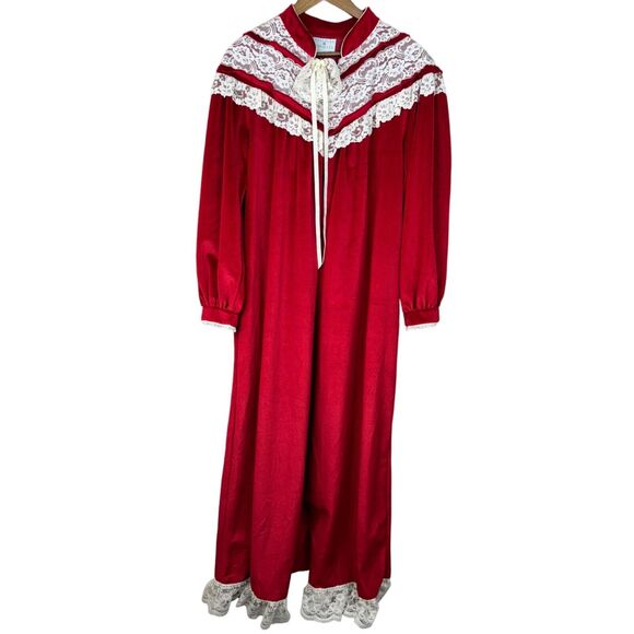 Vintage Gilligan OMalley‎ Red Nightgown Robe Lace Trim L MS MRS Clause Santa